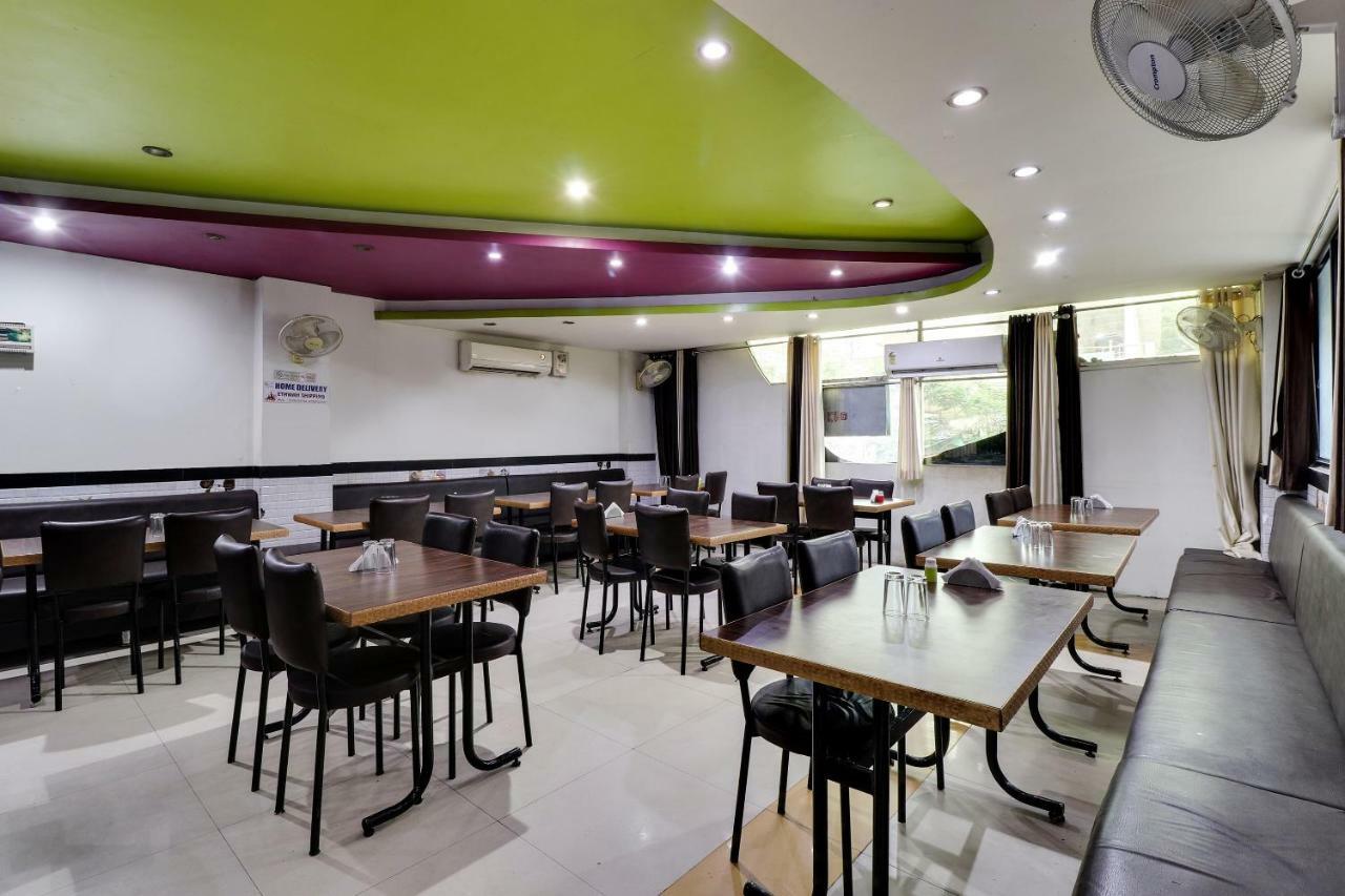 Oyo 45398 Kunal Hotel Etāwah Esterno foto