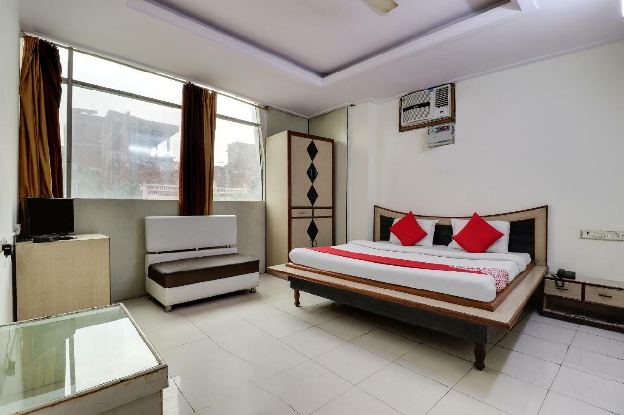 Oyo 45398 Kunal Hotel Etāwah Esterno foto