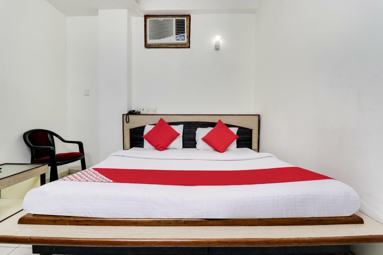 Oyo 45398 Kunal Hotel Etāwah Esterno foto
